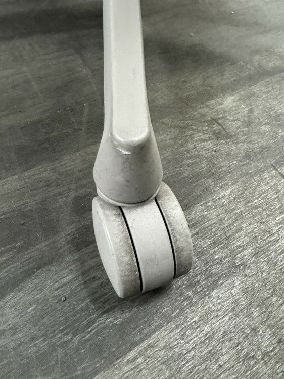 オカムラsulato(スラート)シリーズ 固定肘付スラートチェア 商品画像11