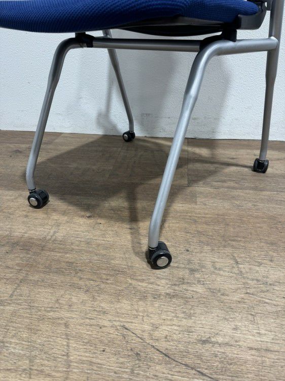 オカムラプロスタックシリーズ ネスティングチェア 商品画像5