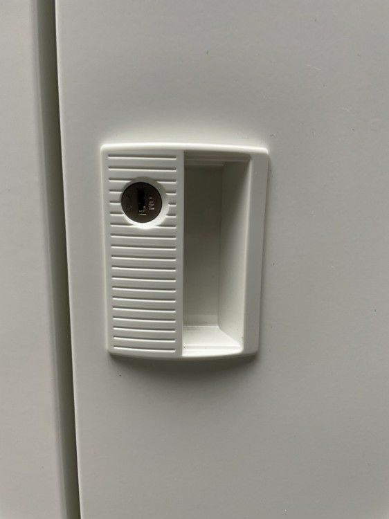 オカムラFZタイプシリーズ 3人用ロッカー 商品画像7