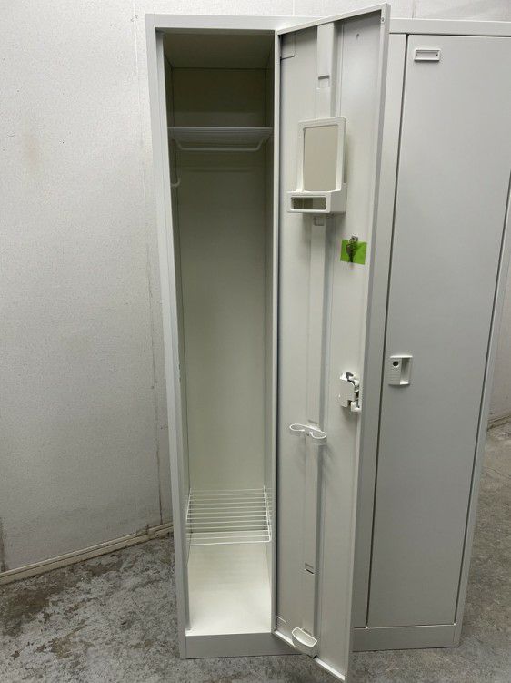 オカムラFZタイプシリーズ 3人用ロッカー 商品画像8