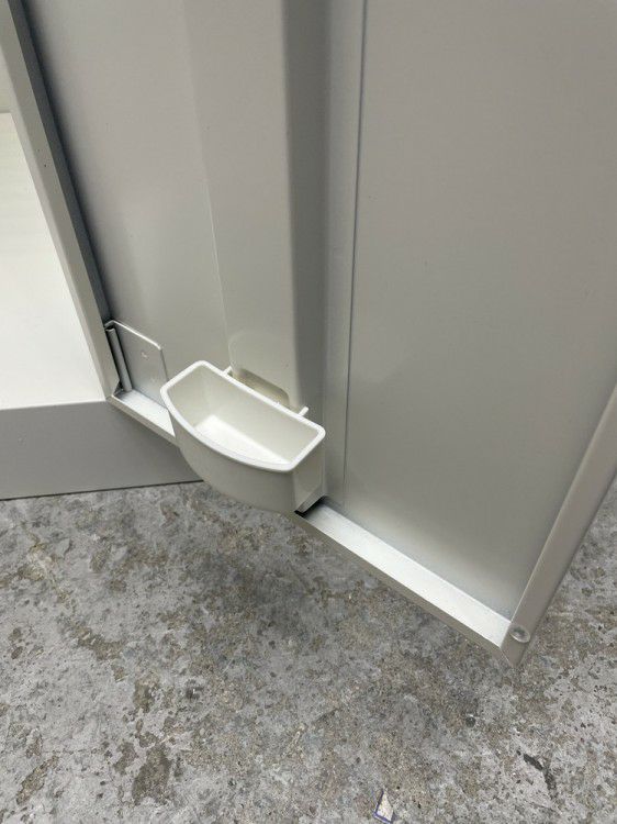 オカムラFZタイプシリーズ 3人用ロッカー 商品画像13