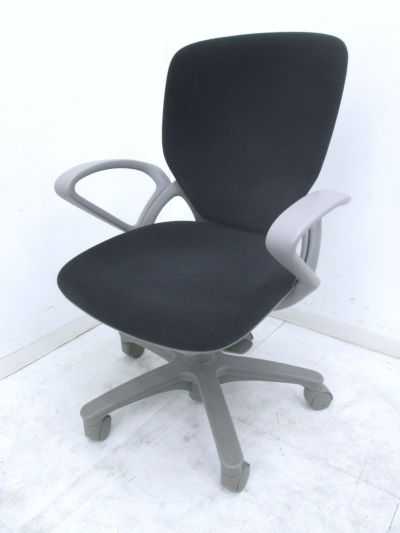 イトーキプレーゴ（Prego）チェア 肘付プレーゴチェア 商品画像1