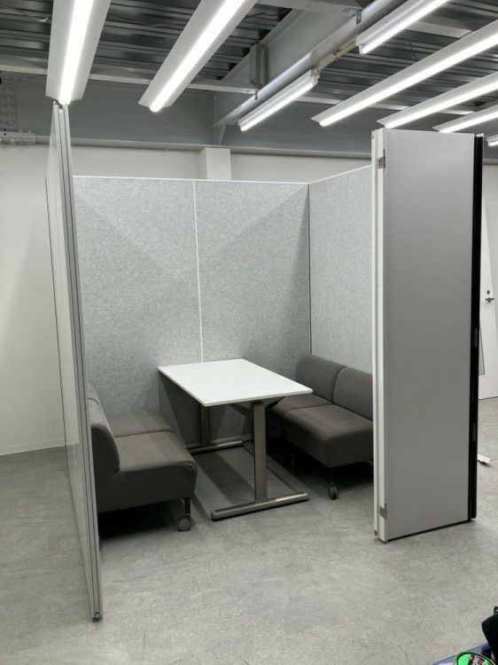 イトーキLight Boothシリーズ（ブース本体） セミクローズ型ミーティングブースセット 商品画像2
