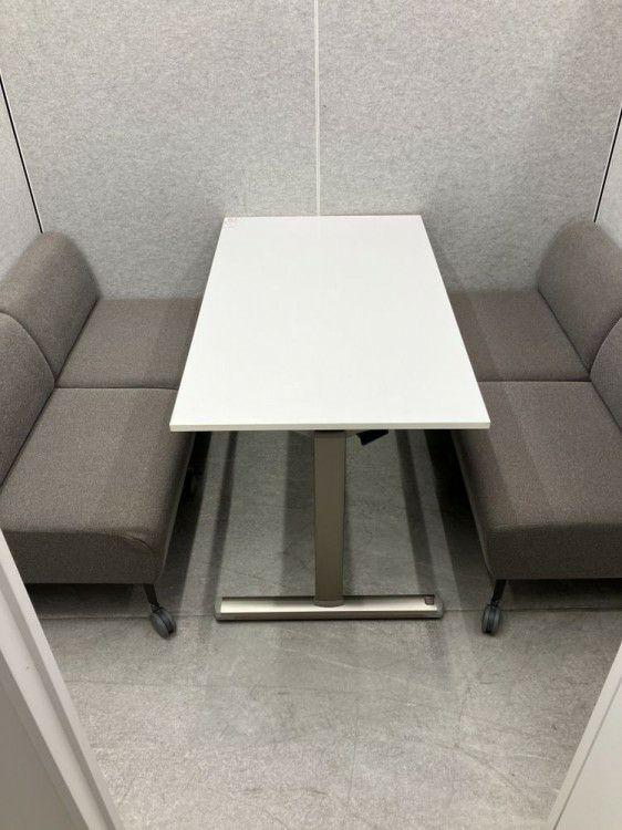 イトーキLight Boothシリーズ（ブース本体） セミクローズ型ミーティングブースセット 商品画像4