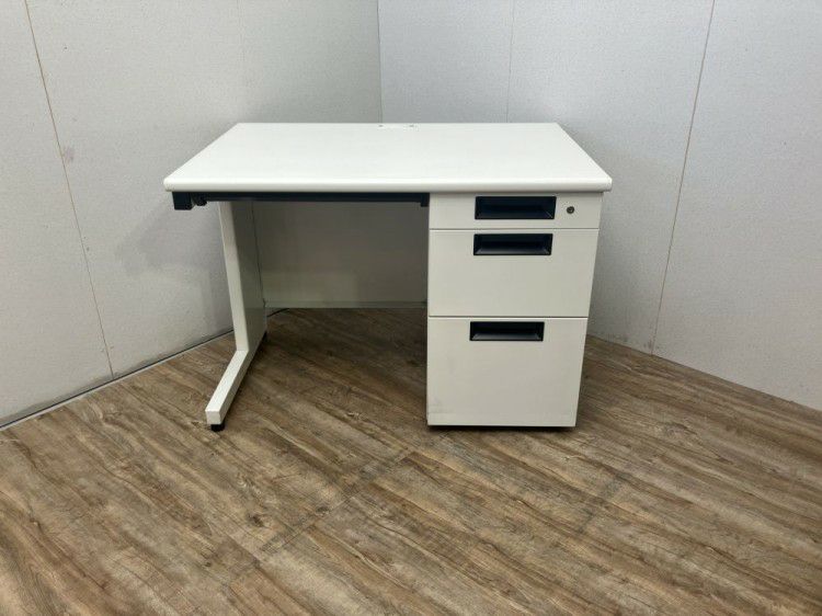 プラスフラットラインシリーズ 1000片袖デスク 商品画像1