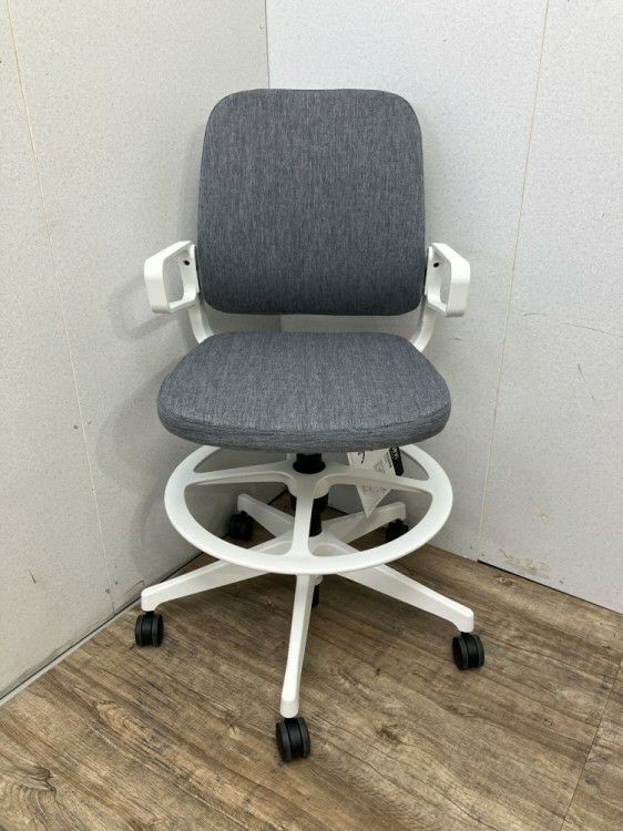 イトーキlevi(レヴィチェア)シリーズ 固定肘付レヴィハイポジションチェア 商品画像2