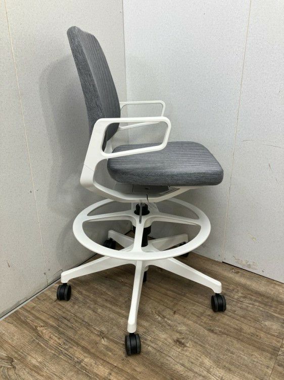 イトーキlevi(レヴィチェア)シリーズ 固定肘付レヴィハイポジションチェア 商品画像8