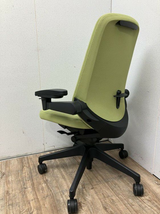 イトーキノート(nort)チェア 可動肘付ノートチェア 商品画像9