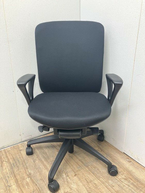 INABA/イナバyera(イエラ)チェア 肘付イエラチェア 商品画像2