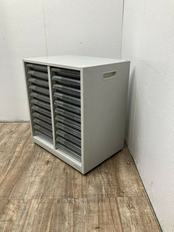 オカムラキャスター付A4クリアケース書庫 商品画像2