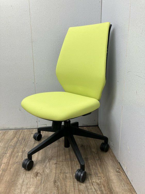 トヨスチールYCチェア 商品画像1