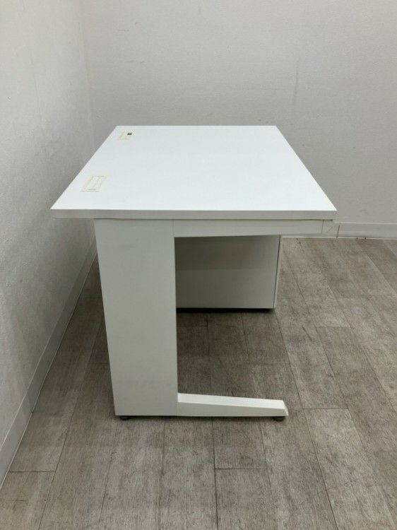 オカムラADVANCE（アドバンス）シリーズ 1000片袖デスク 商品画像3