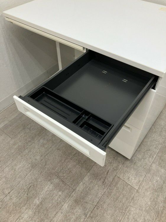 オカムラADVANCE（アドバンス）シリーズ 1000片袖デスク 商品画像11