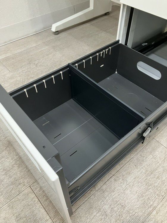 オカムラADVANCE（アドバンス）シリーズ 1000片袖デスク 商品画像14