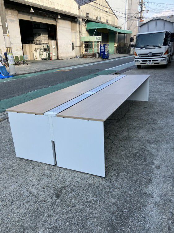 コクヨワークヴィスタ+シリーズ 3600フリーアドレスデスク 商品画像1