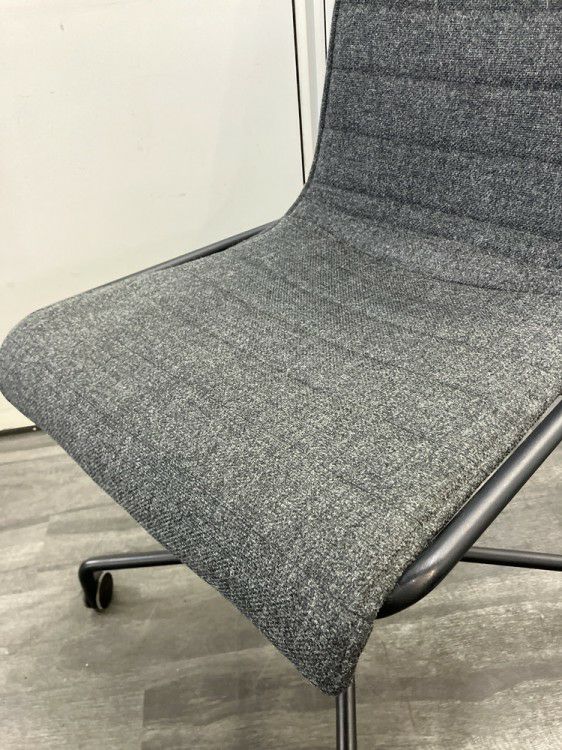 コクヨデイズオフィス オフセットフレームシリーズ ミーティングチェア4脚セット 商品画像5