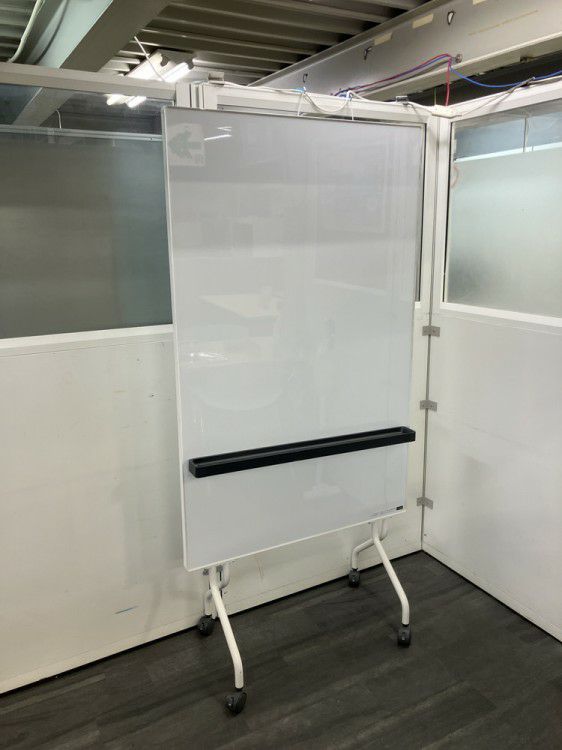 ウチダ（内田洋行）ASシリーズ 900脚付ホワイトボード 商品画像1