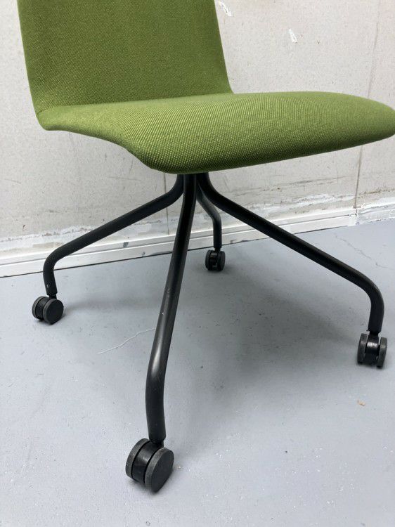 イトーキknot Work(ノットワーク)シリーズ ミーティングチェア4脚セット 商品画像8