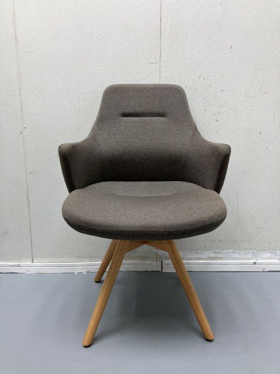 オカムラライブス　ワークチェアシリーズ ミーティングチェア 商品画像2