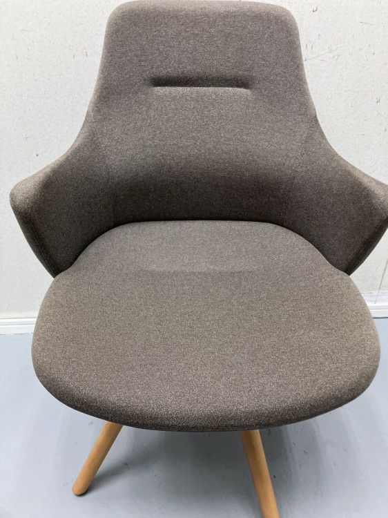 オカムラライブス　ワークチェアシリーズ ミーティングチェア 商品画像6