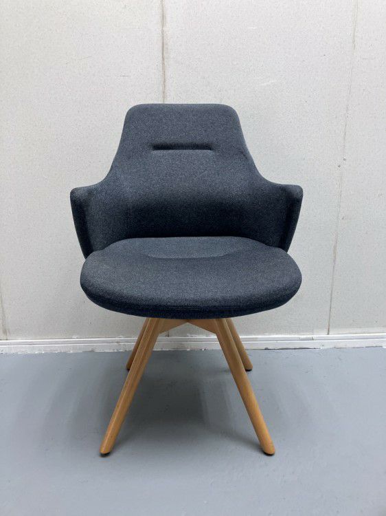 オカムラライブス　ワークチェアシリーズ ミーティングチェア 商品画像2