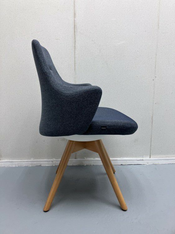 オカムラライブス　ワークチェアシリーズ ミーティングチェア 商品画像3