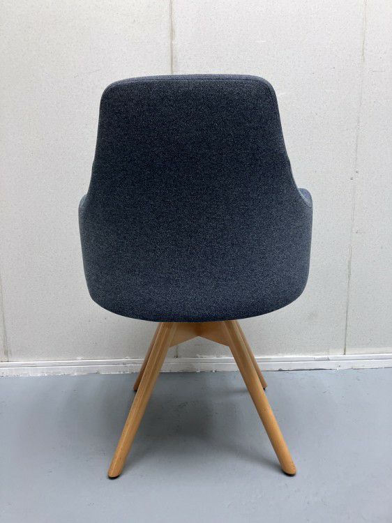 オカムラライブス　ワークチェアシリーズ ミーティングチェア 商品画像4