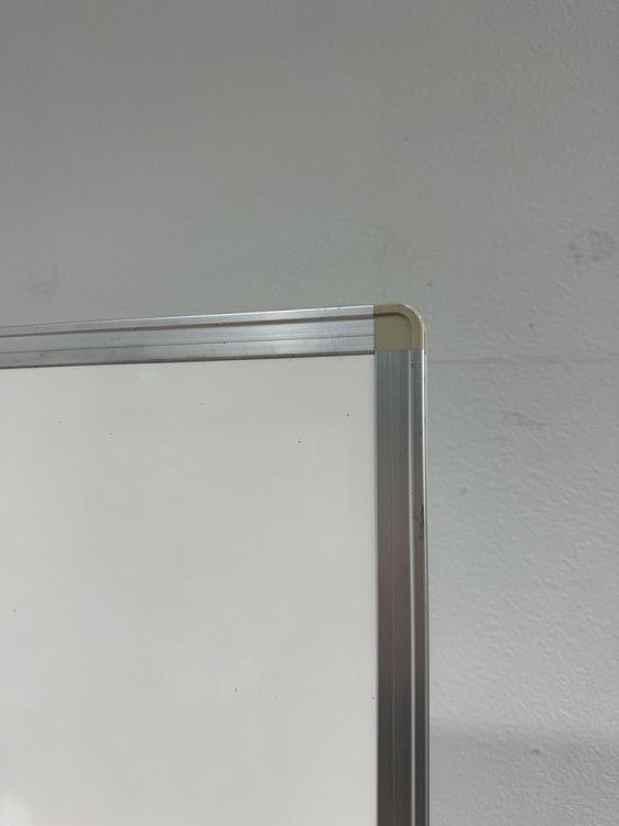 イトーキ脚付ホワイトボード 商品画像3