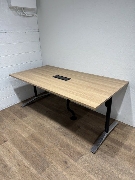 コクヨビエナ（VIENA）シリーズ ミーティングテーブル 商品画像4