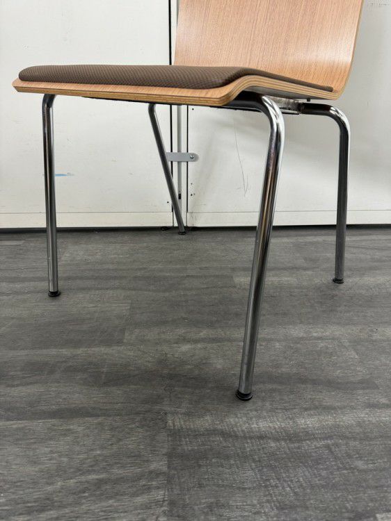 オカムラモノスシリーズ スタッキングチェア 商品画像6