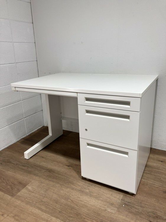 ウチダ（内田洋行）SCAENA（スカエナ）シリーズ　Sタイプ 1000片袖デスク 商品画像1