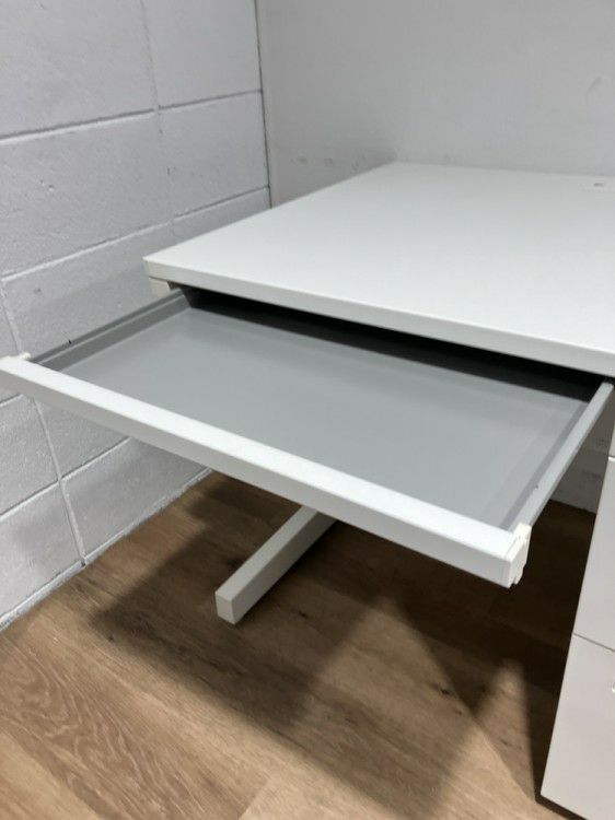 ウチダ（内田洋行）SCAENA（スカエナ）シリーズ　Sタイプ 1000片袖デスク 商品画像5