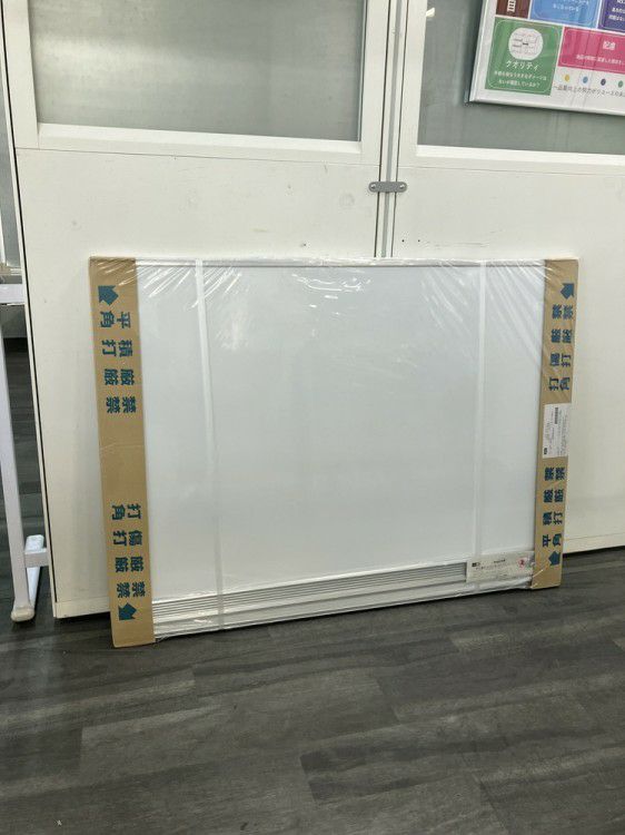 ウチダ（内田洋行）1200壁掛ホワイトボード 商品画像1