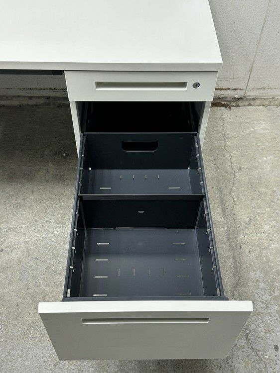 イトーキCZRシリーズ 1200片袖デスク 商品画像7