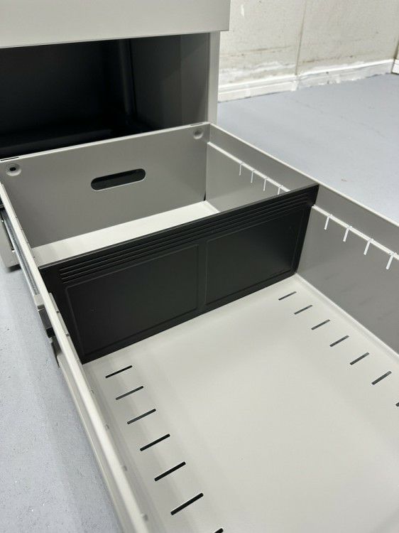 ウチダ（内田洋行）SCAENA（スカエナ）シリーズ　Sタイプ 脇机 商品画像4