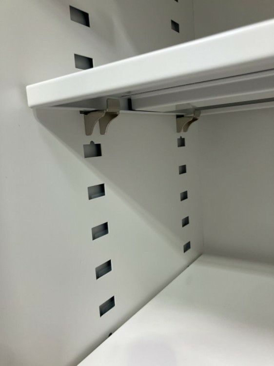 イトーキシンラインシリーズ 天板付き両開き書庫 商品画像9