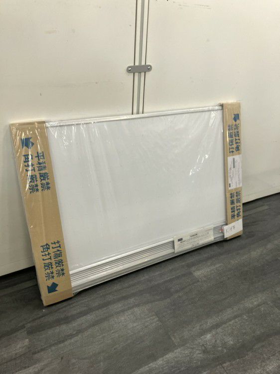 ウチダ（内田洋行）900壁掛ホワイトボード 商品画像1