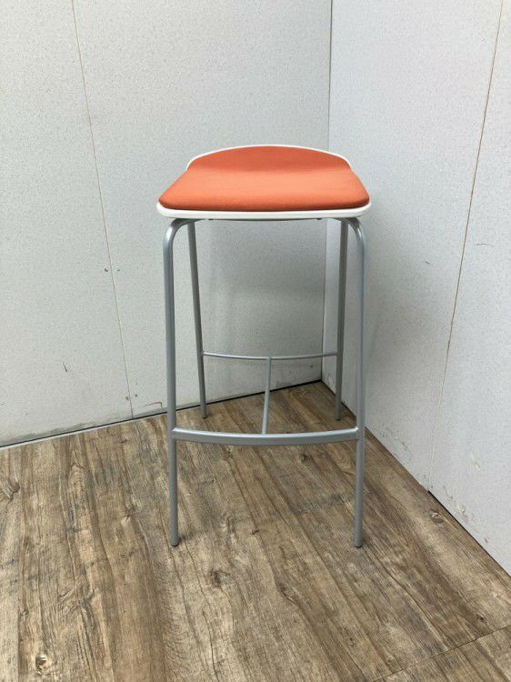 オカムラハイチェア 商品画像2