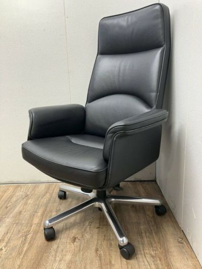 天童木工固定肘付エグゼクティブチェア 商品画像1