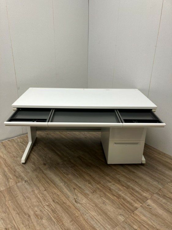 オカムラADVANCE（アドバンス）シリーズ 1400平デスク+ワゴンセット 商品画像5