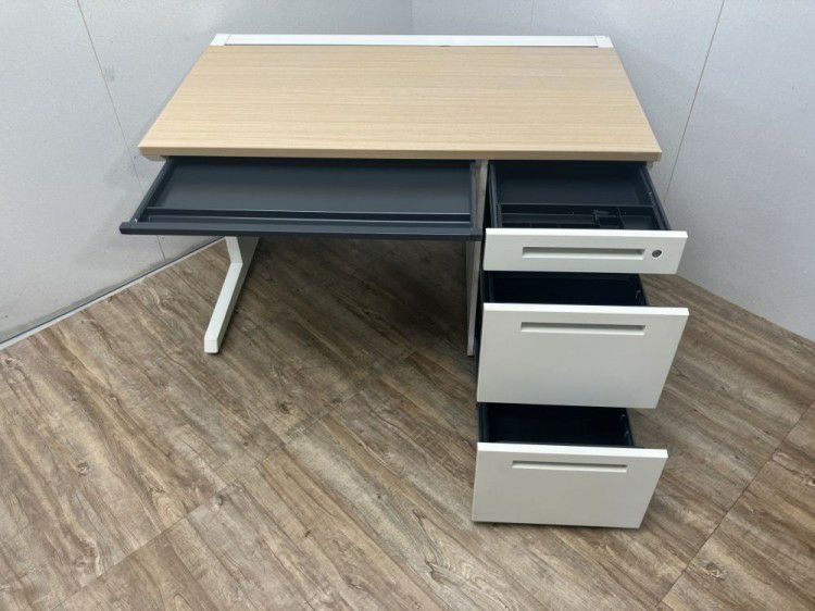 イトーキCZRシリーズ 1200片袖デスク 商品画像3