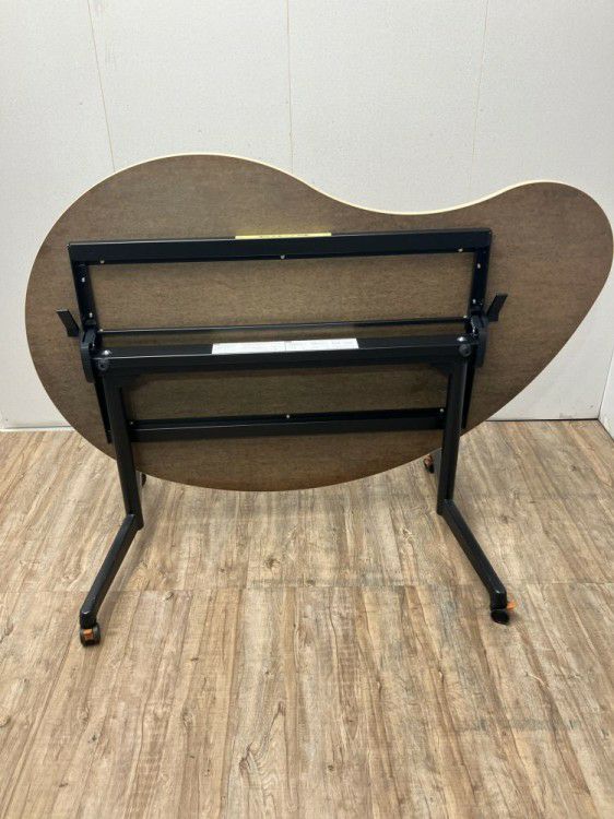 ウチダ（内田洋行）FT-1600シリーズ 勾玉型サイドスタックテーブル 商品画像5