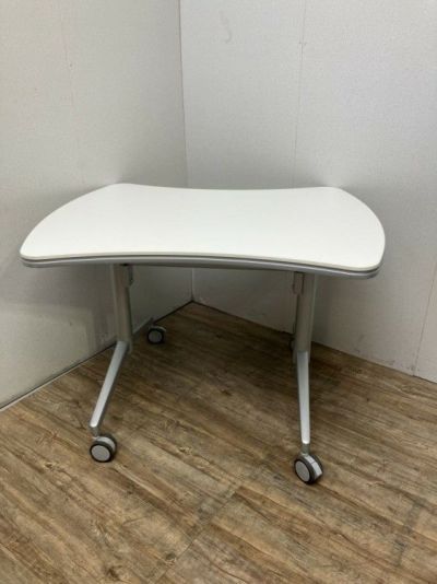 コクヨアットラボシリーズ リボン型サイドスタックテーブル 商品画像1