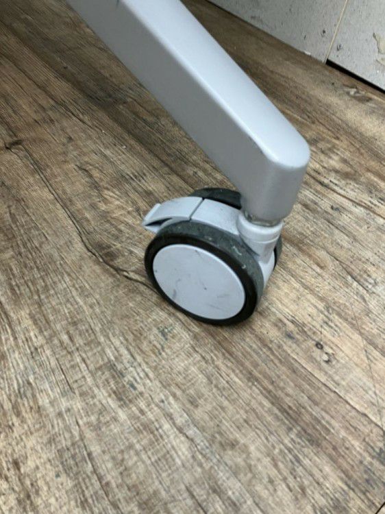 コクヨアットラボシリーズ リボン型サイドスタックテーブル 商品画像8