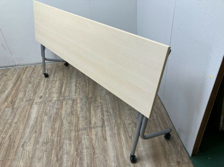 オカムラ1800サイドスタックテーブル 商品画像2