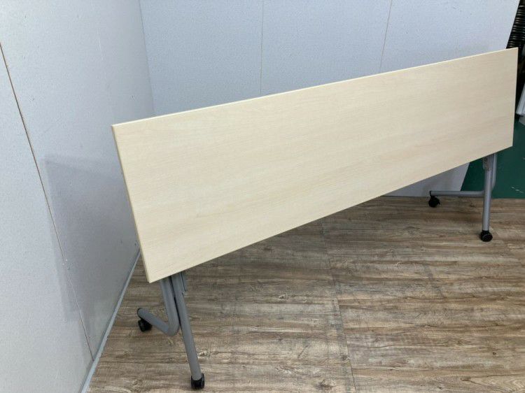 オカムラ1800サイドスタックテーブル 商品画像3