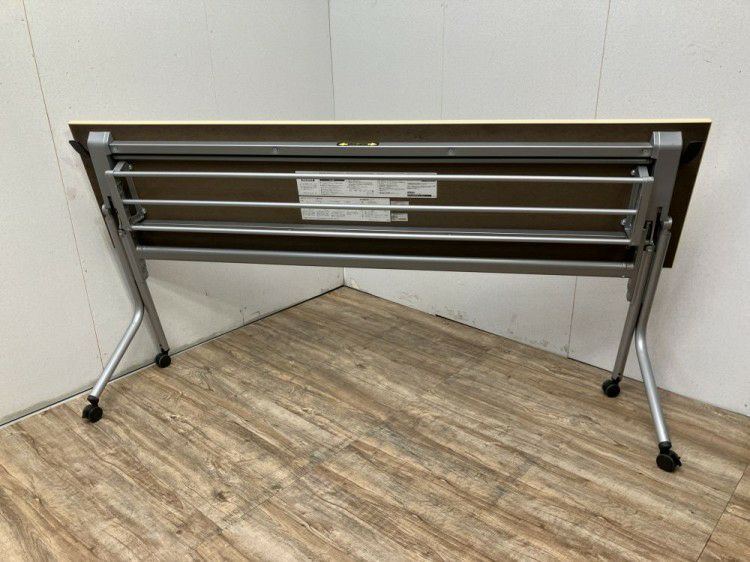 オカムラ1800サイドスタックテーブル 商品画像4