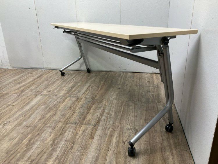 オカムラ1800サイドスタックテーブル 商品画像6