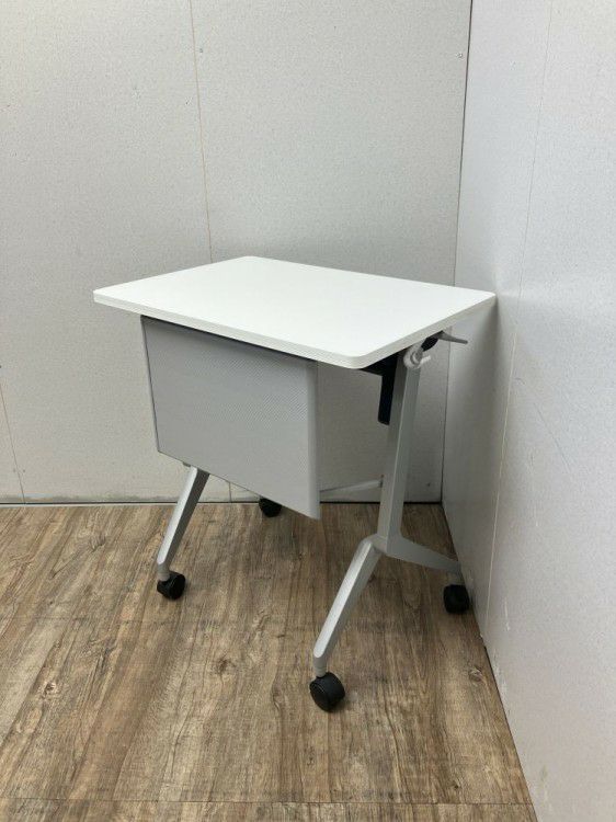 コクヨLeafline(リーフライン)シリーズ 650サイドスタックテーブル 商品画像2