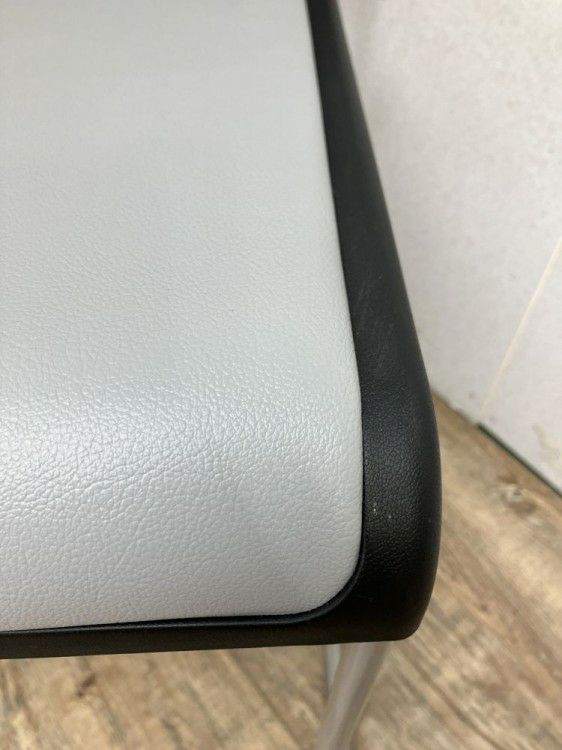 トヨスチールスタッキングチェア 商品画像4